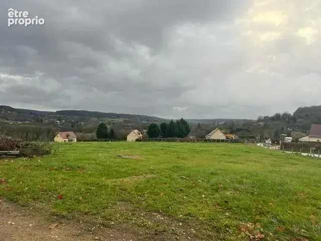 Terrain à SAINT-MARTIN-DE-MAILLOC
