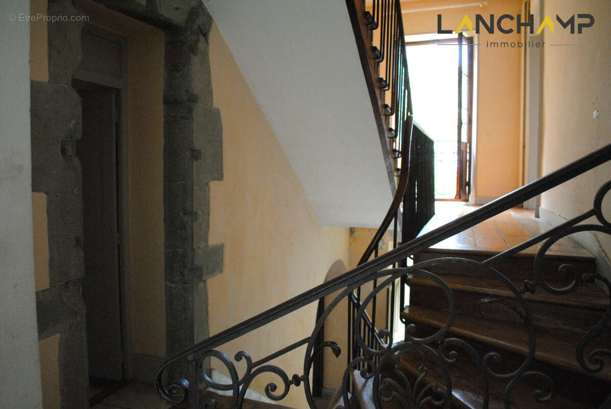 Maison à CHINDRIEUX
