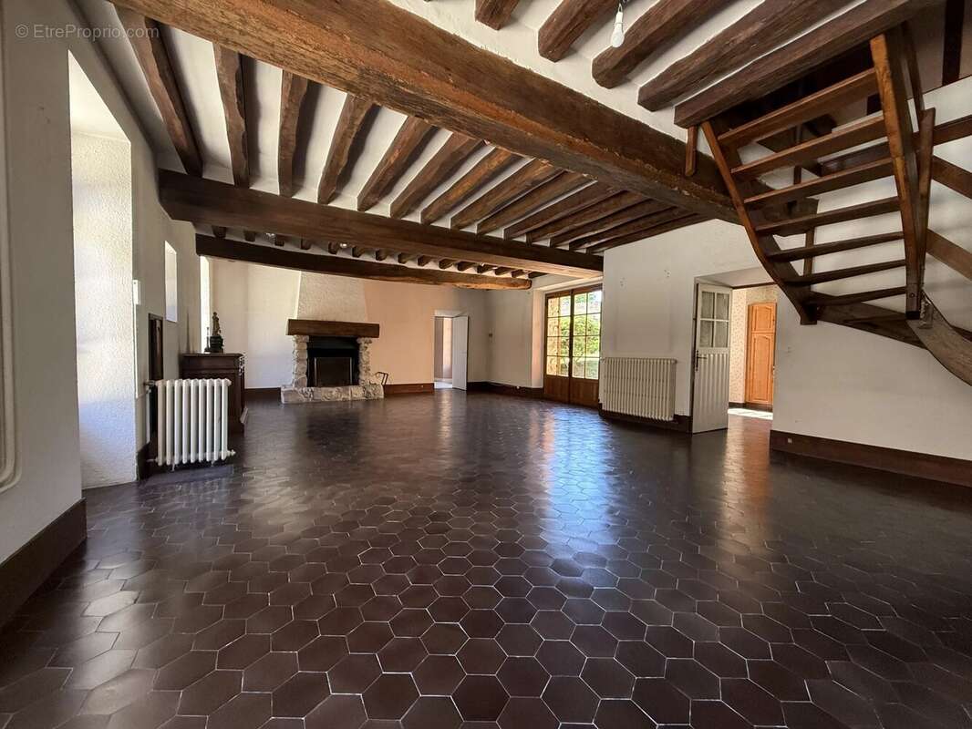 Maison à VILLEMANOCHE