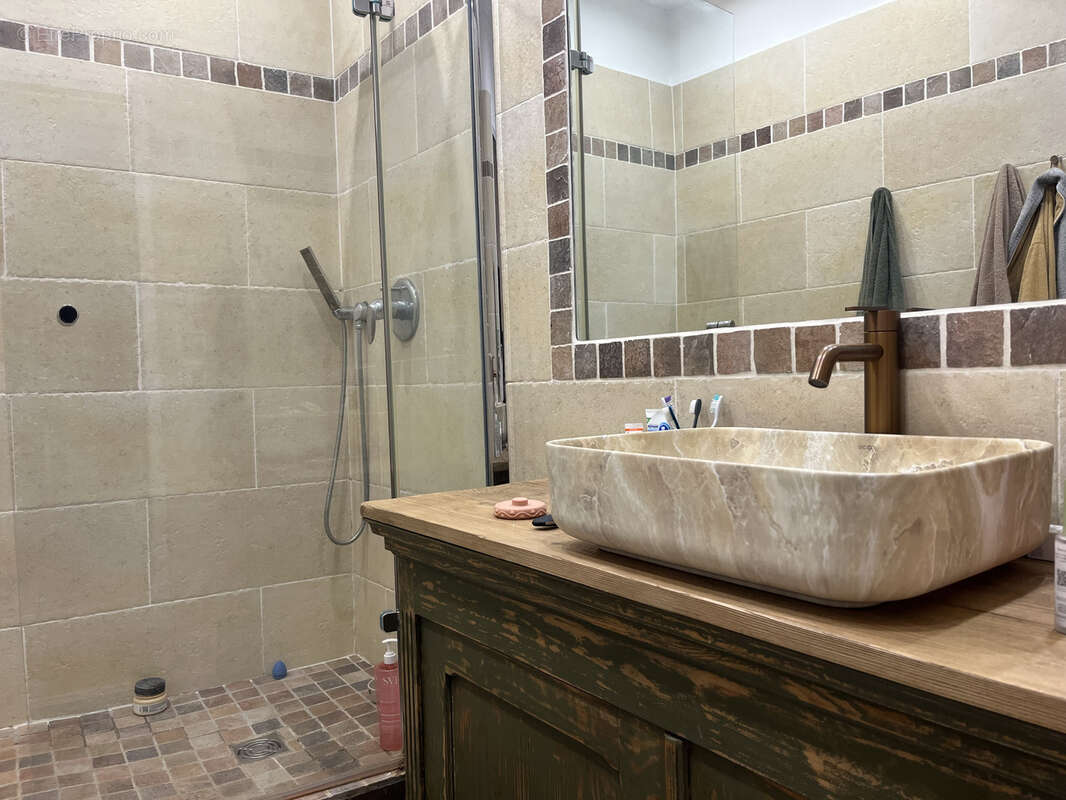 Appartement à MARSEILLE-7E