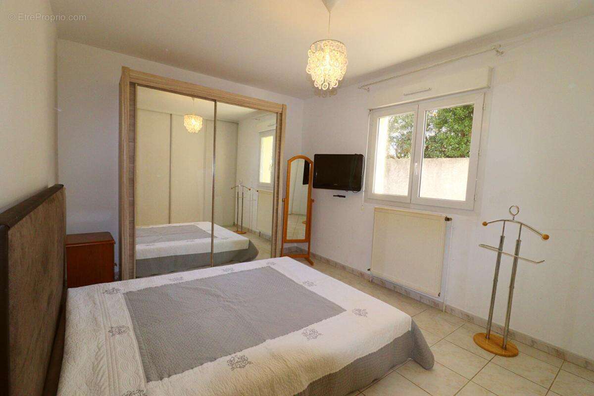 Appartement à VILLENEUVE-LES-AVIGNON