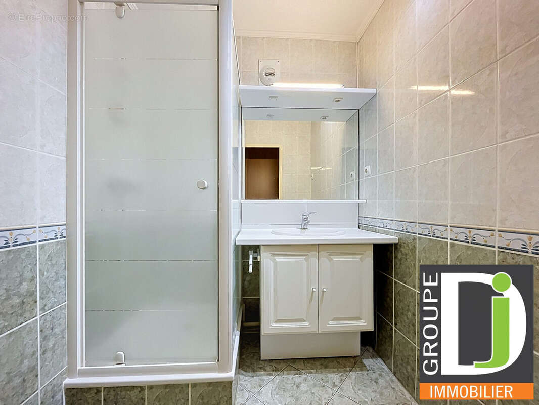 Appartement 74 m² à Bourg-Les-Valence  - photo 7