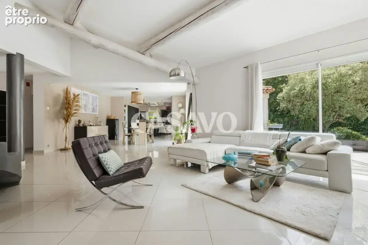 Vente Maison 6 pièces de 220m² - 13109 Simiane-Collongue - photo 8
