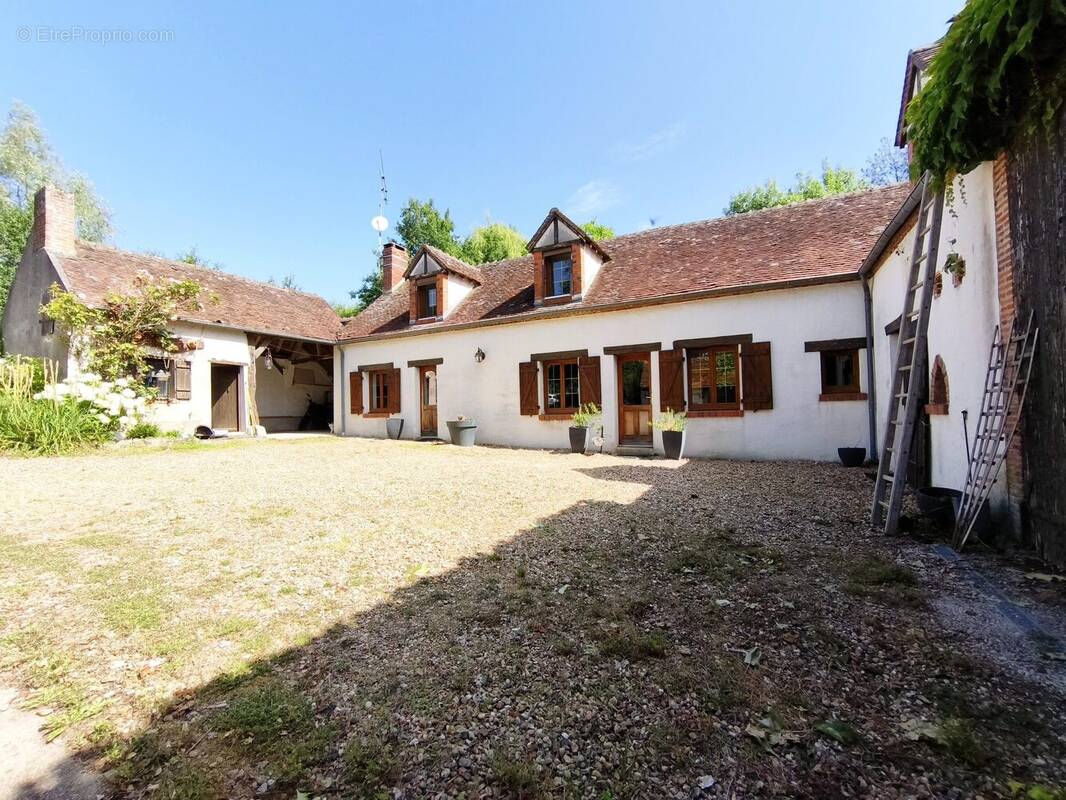 Maison à SAINT-MARTIN-D'ABBAT