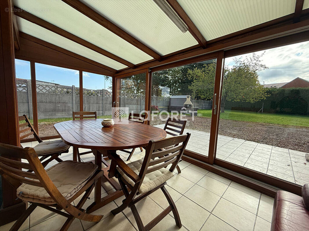 Maison à OSTRICOURT