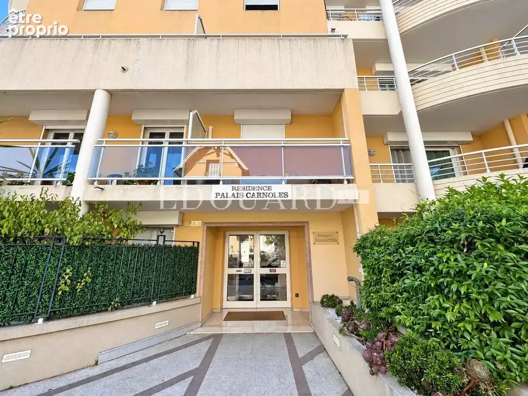 En exclusivité trois pièces à vendre avec terrasse, belle vue dégagée et garage - photo 22