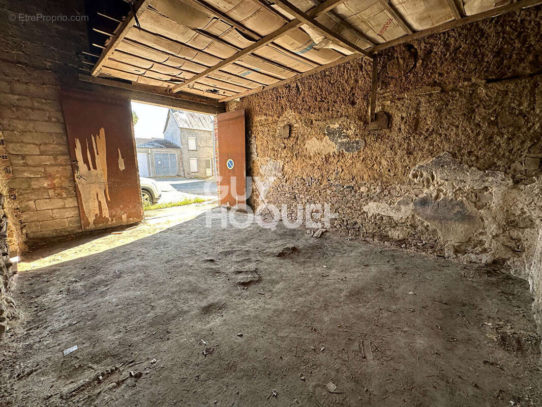 Garage  1 pièce(s) 30 m2 - photo 4