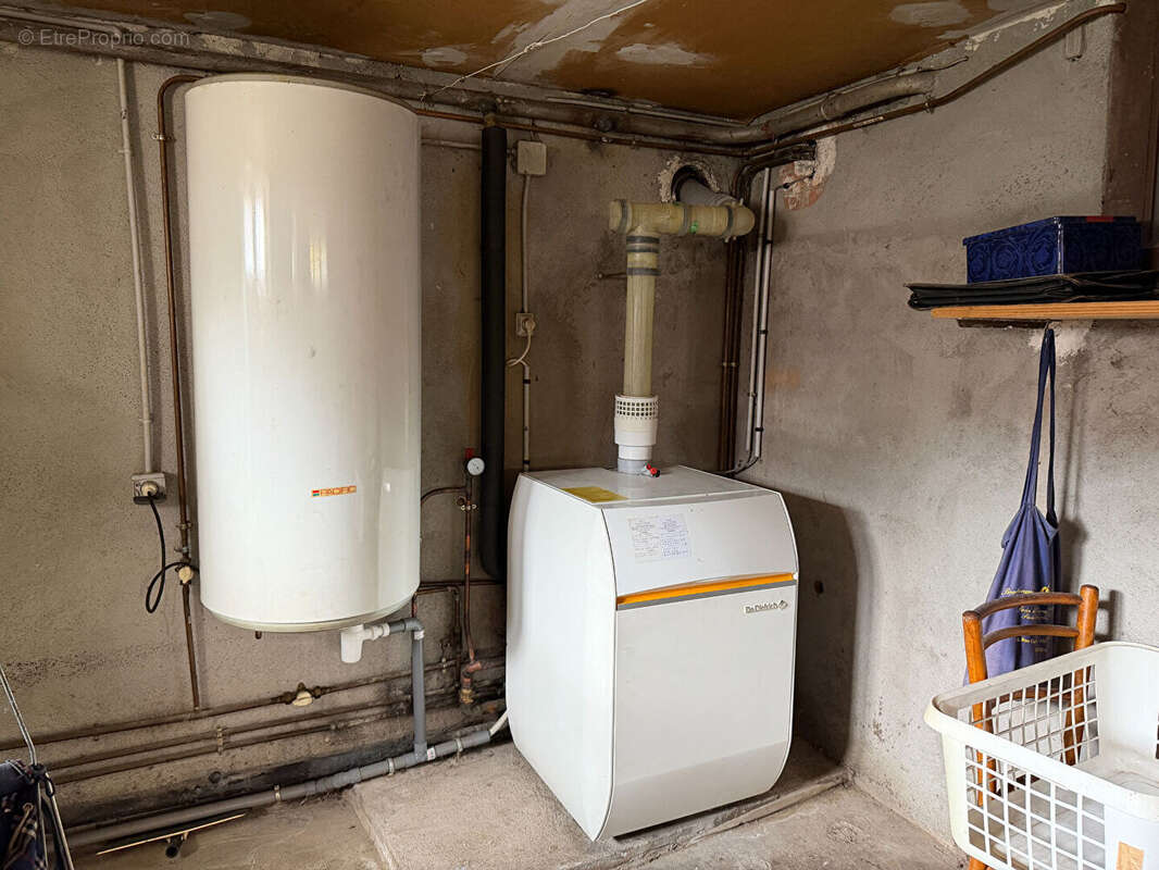 Maison à DECAZEVILLE