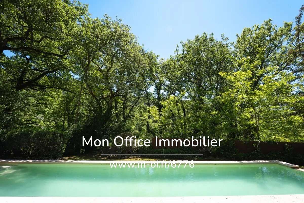 Maison à BONNIEUX