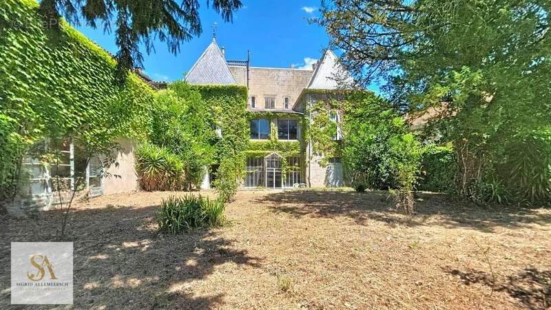 Immeuble de caractère avec jardin – Plus de 750 m² habitables au cœur de Limoux - photo 2