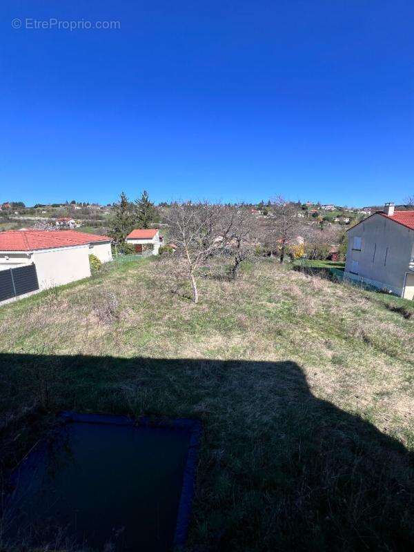 Terrain Riom 1054 m2 - photo 2