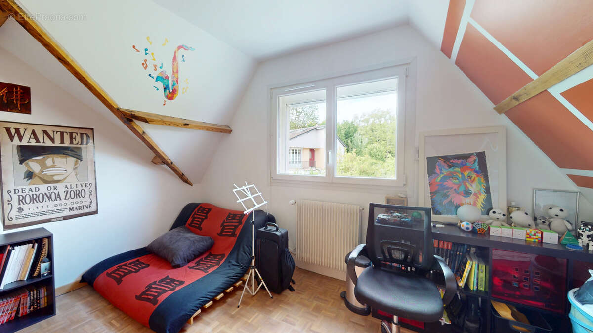 Maison à NEAUPHLE-LE-CHATEAU