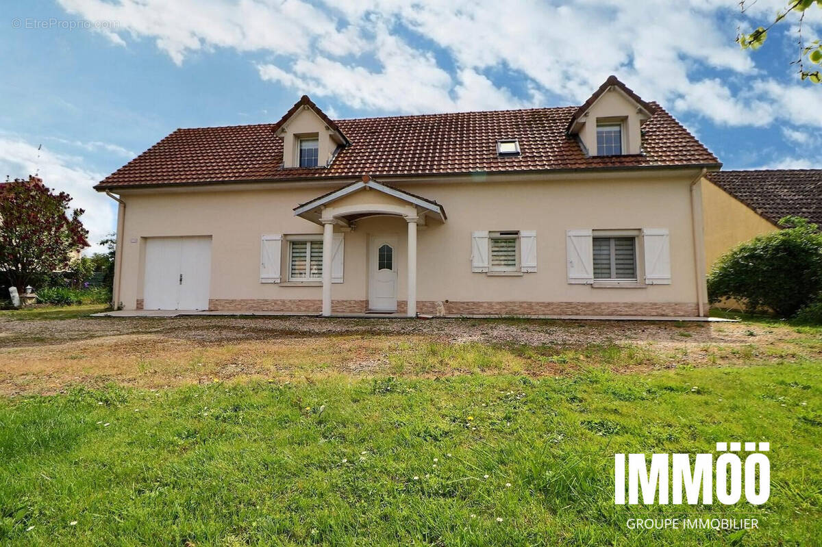 Maison à SAINTE-MARGUERITE-SUR-DUCLAIR