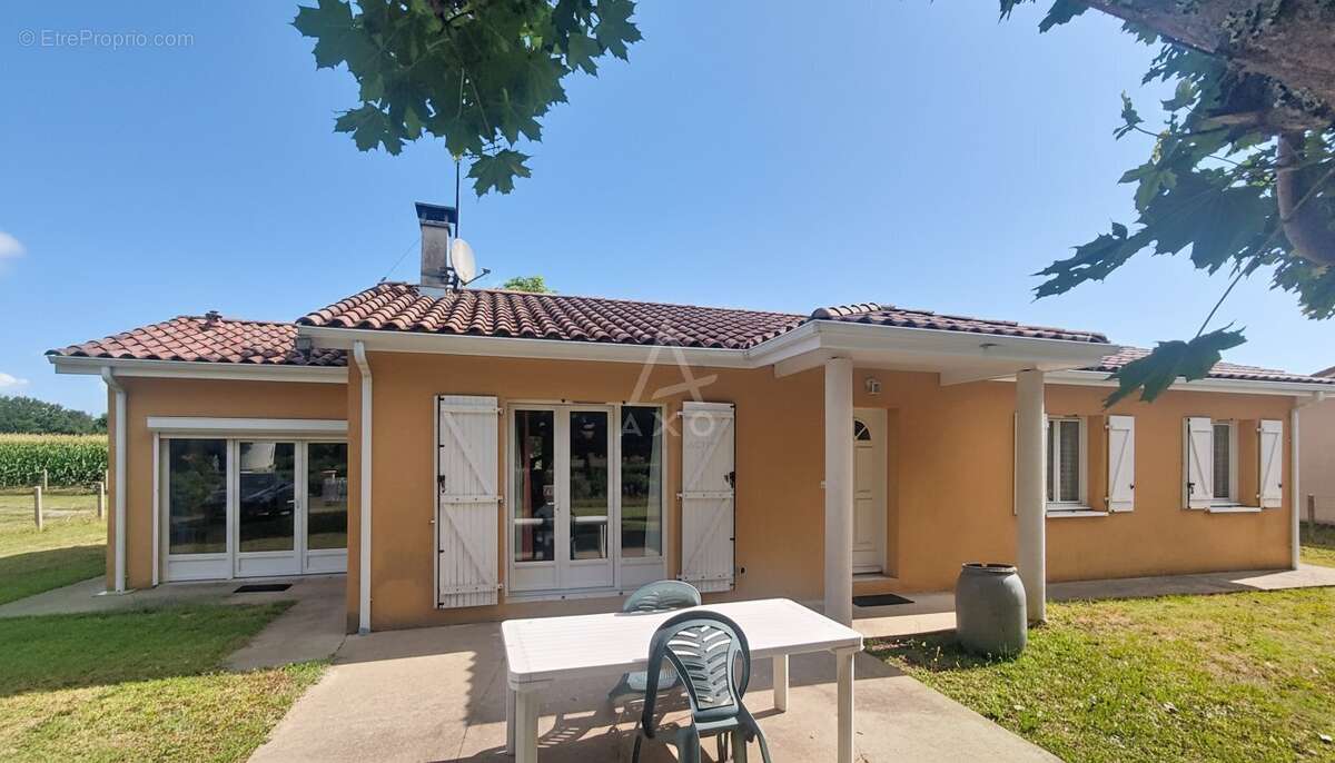 maison contemporaine de 111m2 sur la commune de SAINT YAGUEN - photo 2
