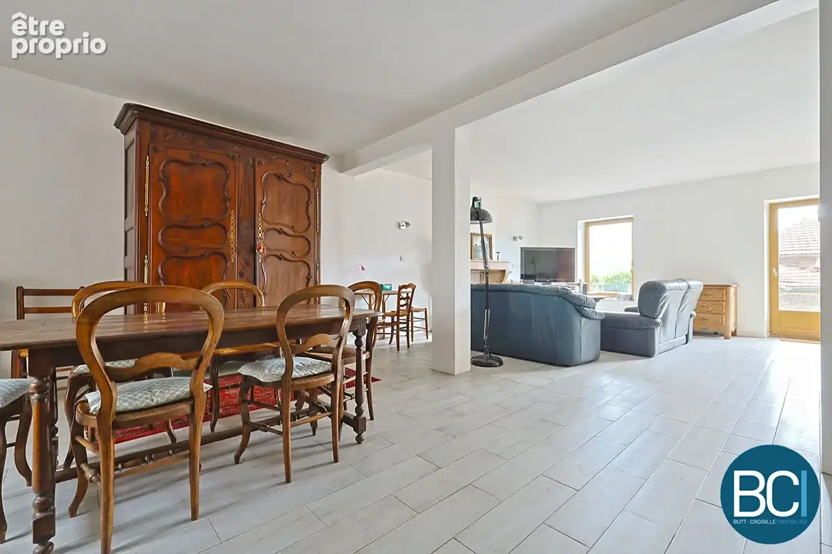 LAY-SAINT-CHRISTOPHE - Maison 7 pièces - 201m² - photo 6