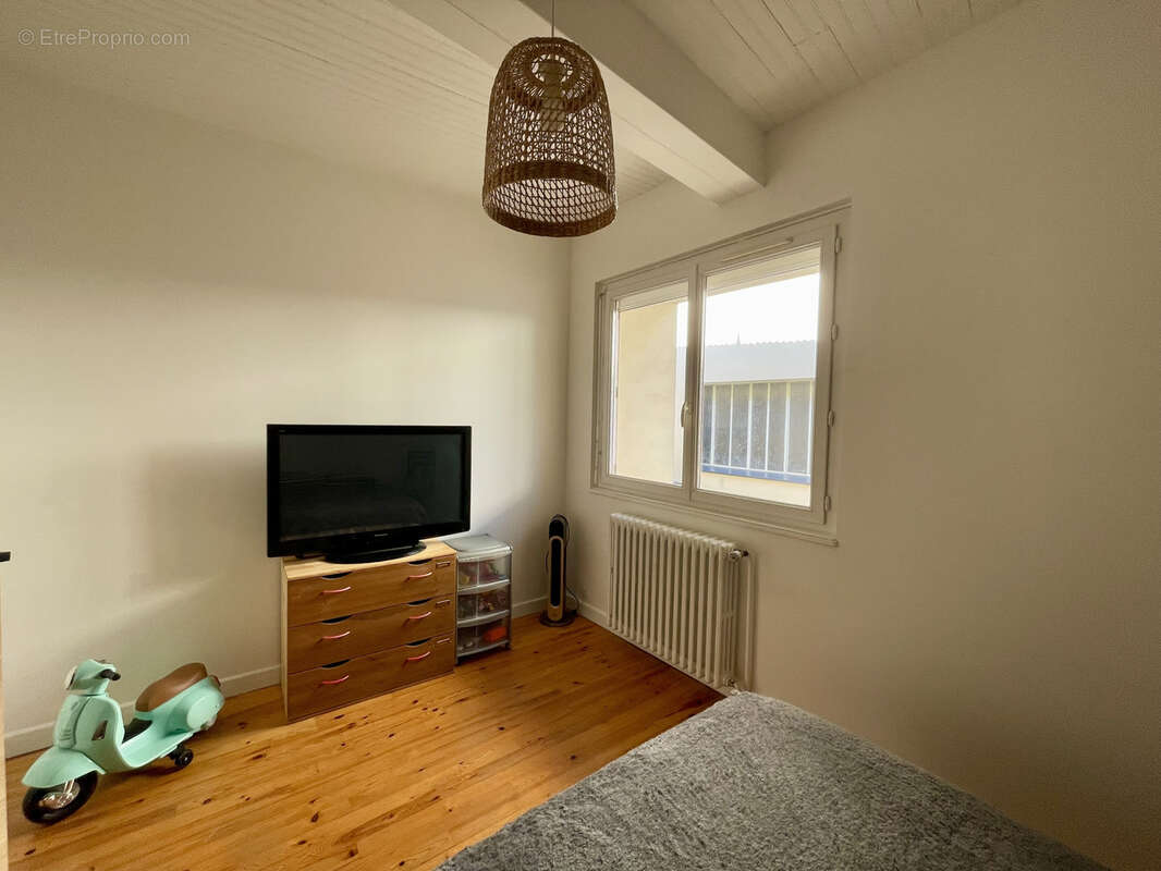 Maison à SAINT-DONAT-SUR-L'HERBASSE