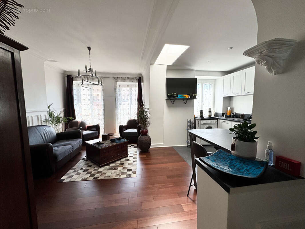 Appartement à ENGHIEN-LES-BAINS