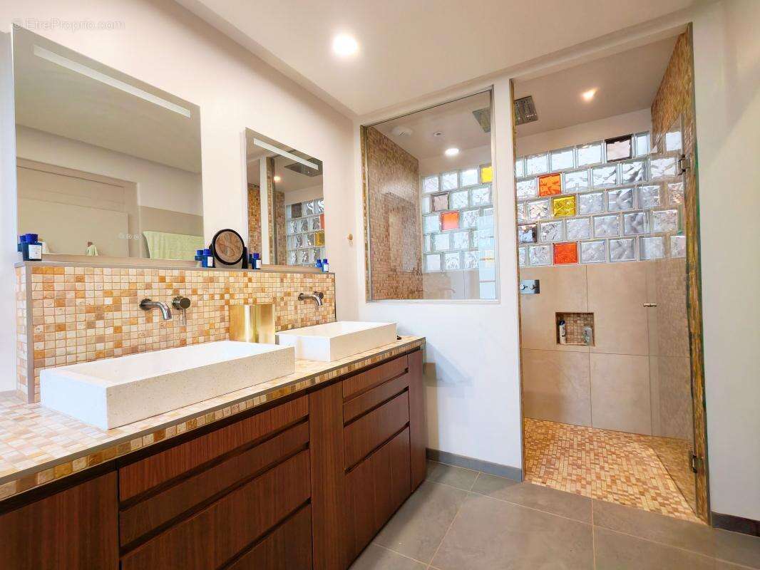 Villa d'exception avec vue mer – Une adresse prestigieuse au cœur de La Rochelle - photo 19