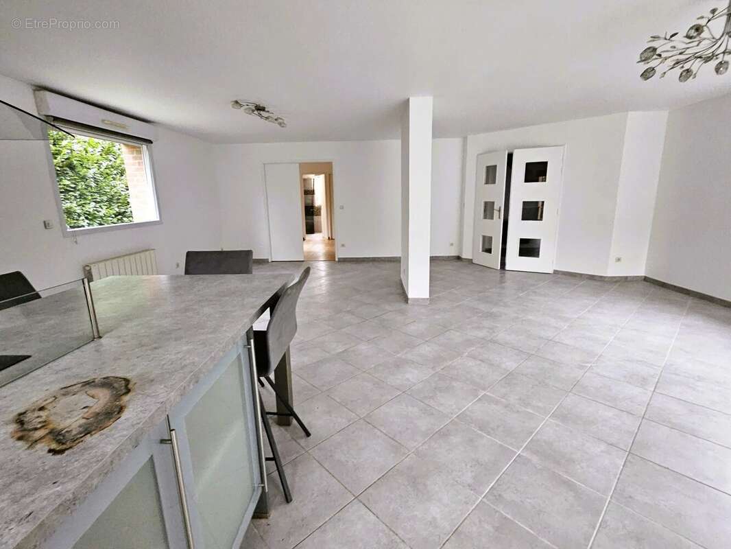 Maison à NEUVILLE-EN-FERRAIN