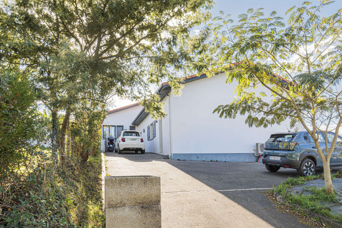 Maison à BASSUSSARRY