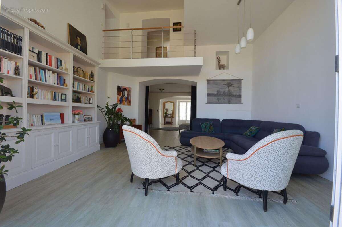 Belle grande maison avec dépendances 17 LA ROCHELLE MARSILLY - photo 8