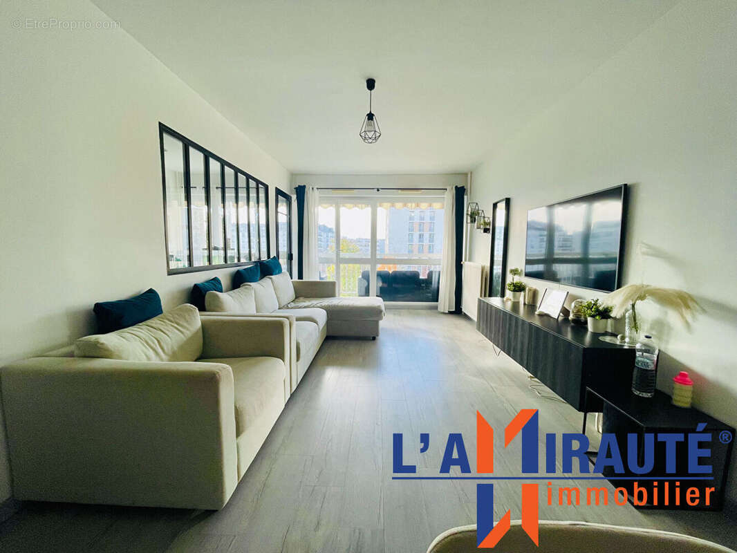 Appartement à SARTROUVILLE