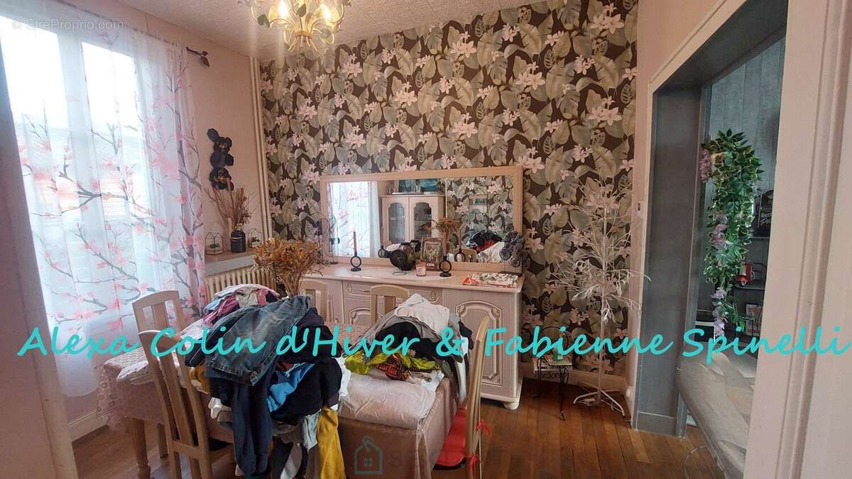 Maison à VAILLY-SUR-AISNE