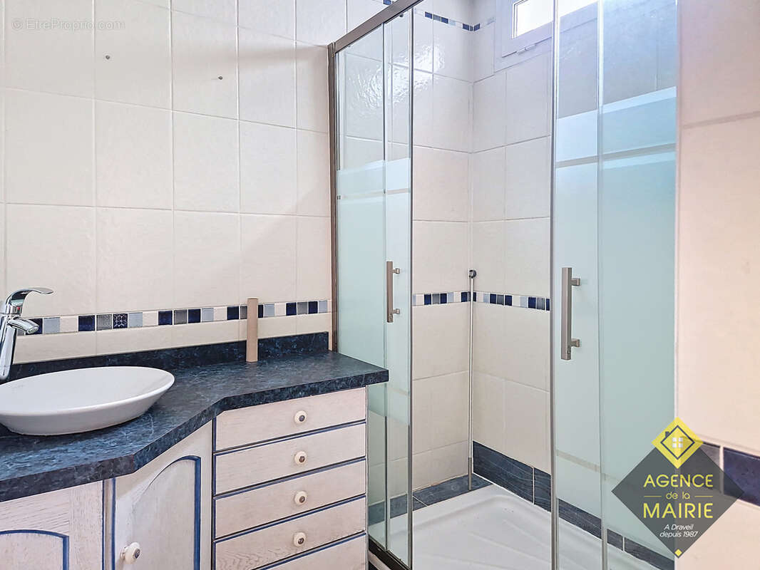 Appartement à QUINCY-SOUS-SENART