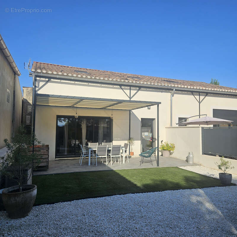 Maison à ROBION