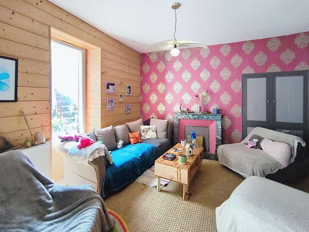 Photo 2 - Maison à SAINT-JEAN-D'ANGELY