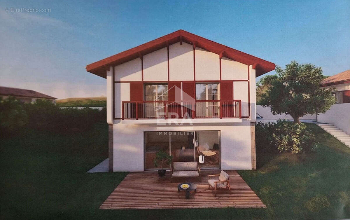 Terrain à CAMBO-LES-BAINS