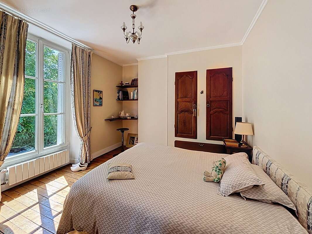 Chambre 2. - Maison à CHATEAUFORT