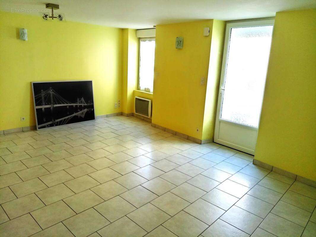 Maison à LA ROCHE-BLANCHE