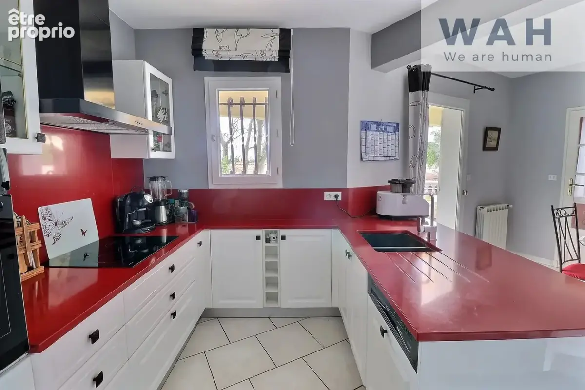 VENTE MAISON 5 P 158 m2 avec piscine + dépendance de 47 m2 à - photo 9