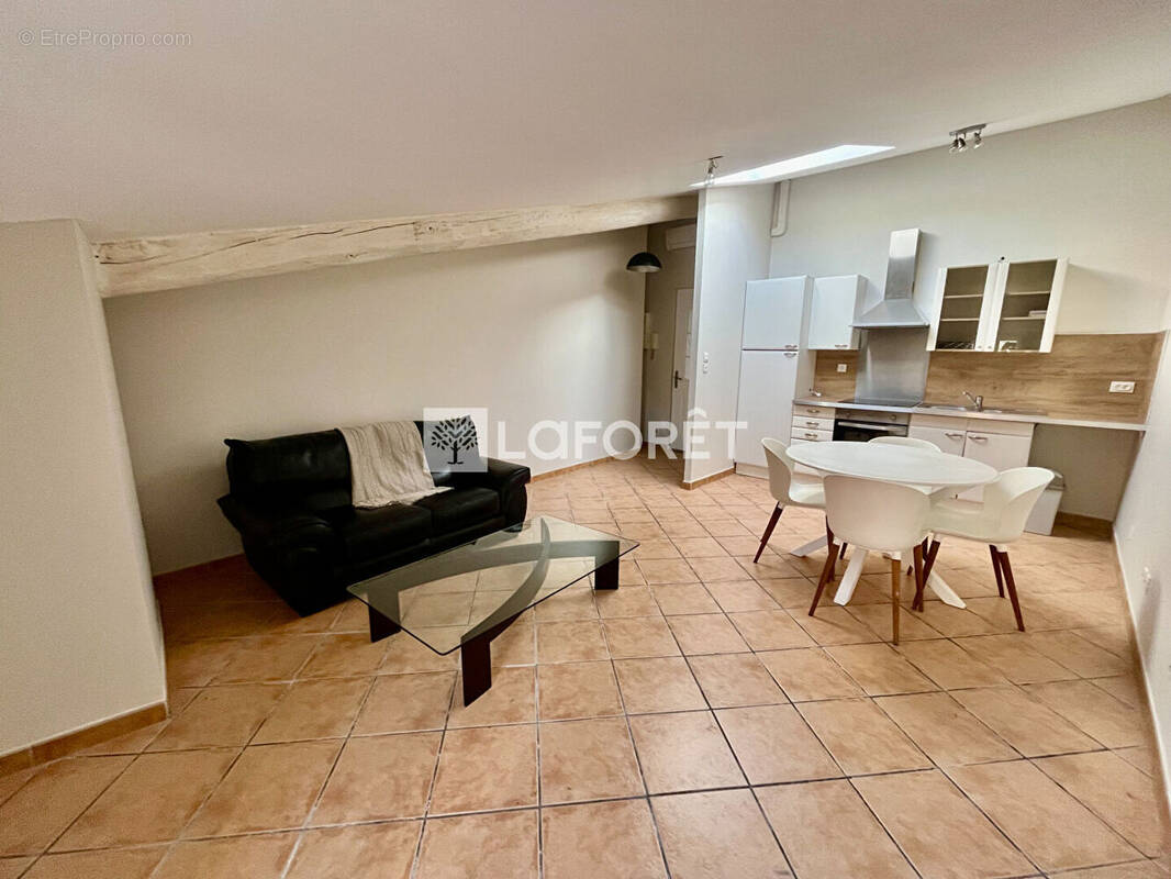 Appartement à L'ISLE-SUR-LA-SORGUE