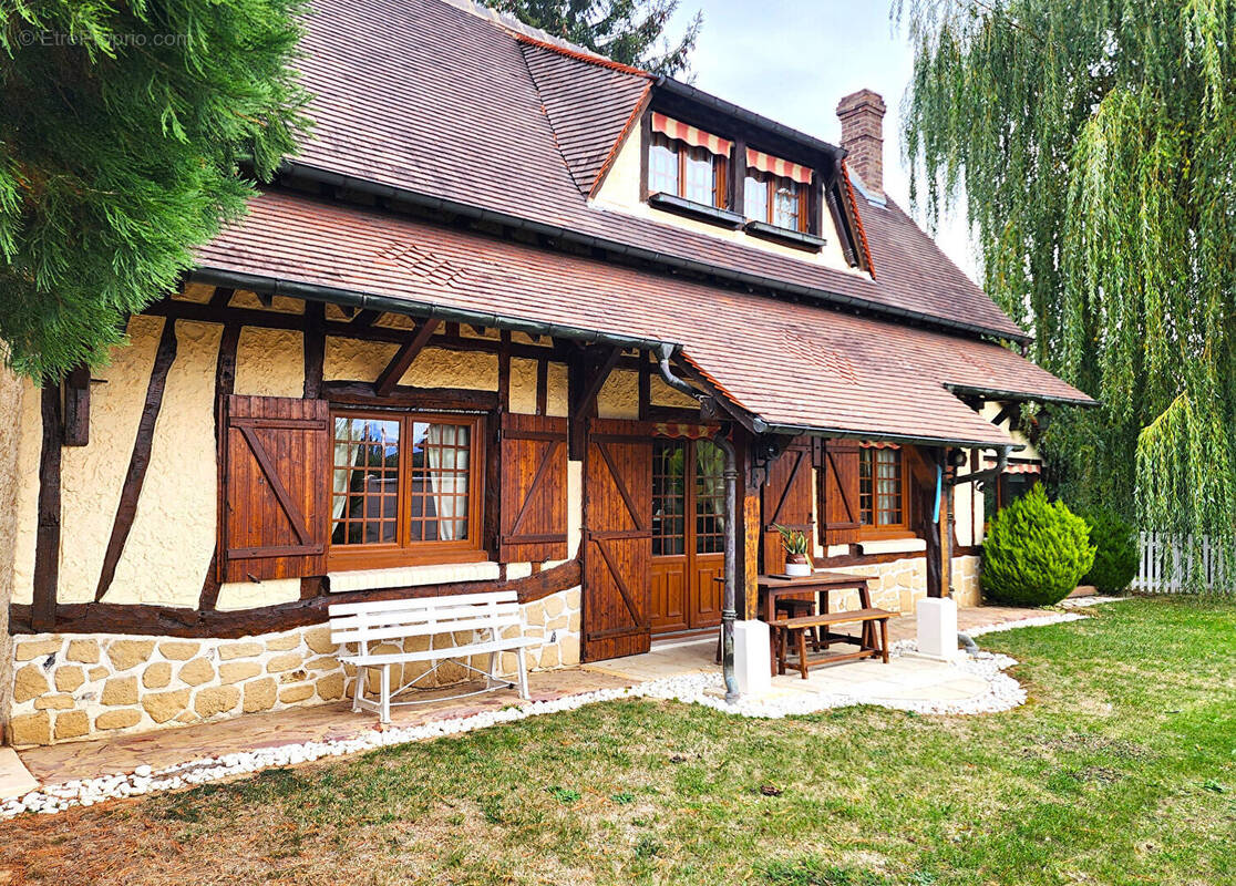 Maison à INCARVILLE