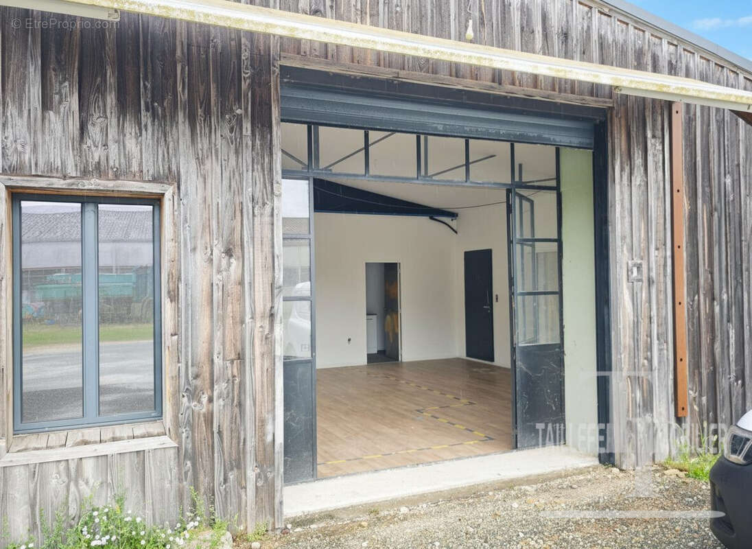 Appartement 350 m² à Bergerac  - photo 2