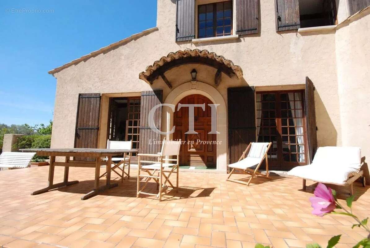 Maison à VAISON-LA-ROMAINE