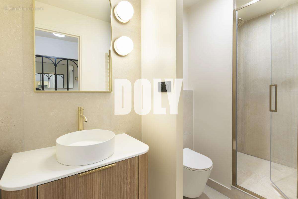 Appartement à PARIS-10E