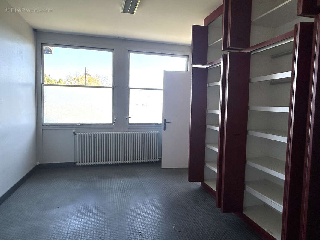 Commerce à LA GAUBRETIERE