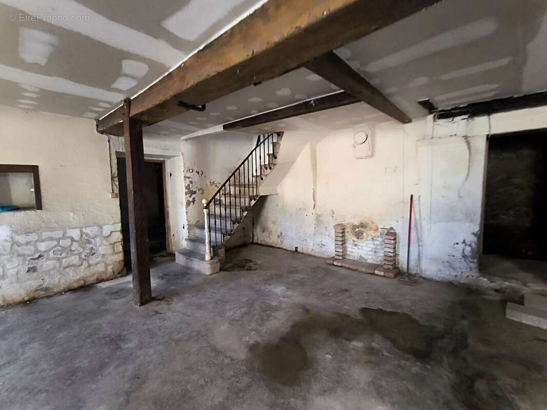 Maison à SAINT-DIDIER-SUR-CHALARONNE