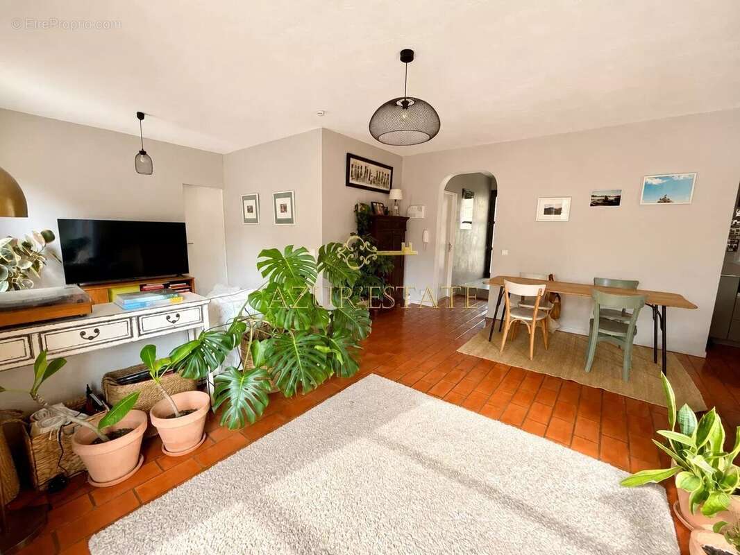 Valbonne : villa 6 pieces avec terrain et piscine dans domaine sécurisé - photo 6