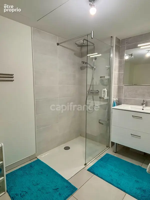 Appartement à vendre 4 pièces HYERES (83) - Plain pied - 2 parkings - 2 terrasses - photo 16