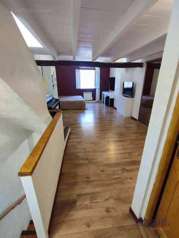 Appartement à LORGUES