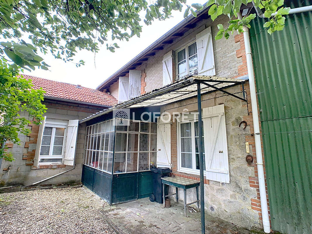 Maison à SERVON-MELZICOURT