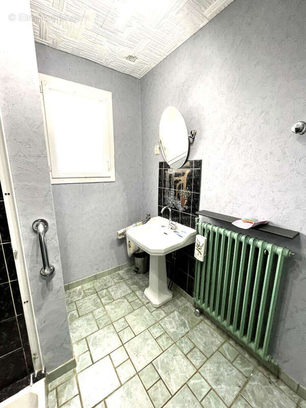 Maison à BETZ-LE-CHATEAU