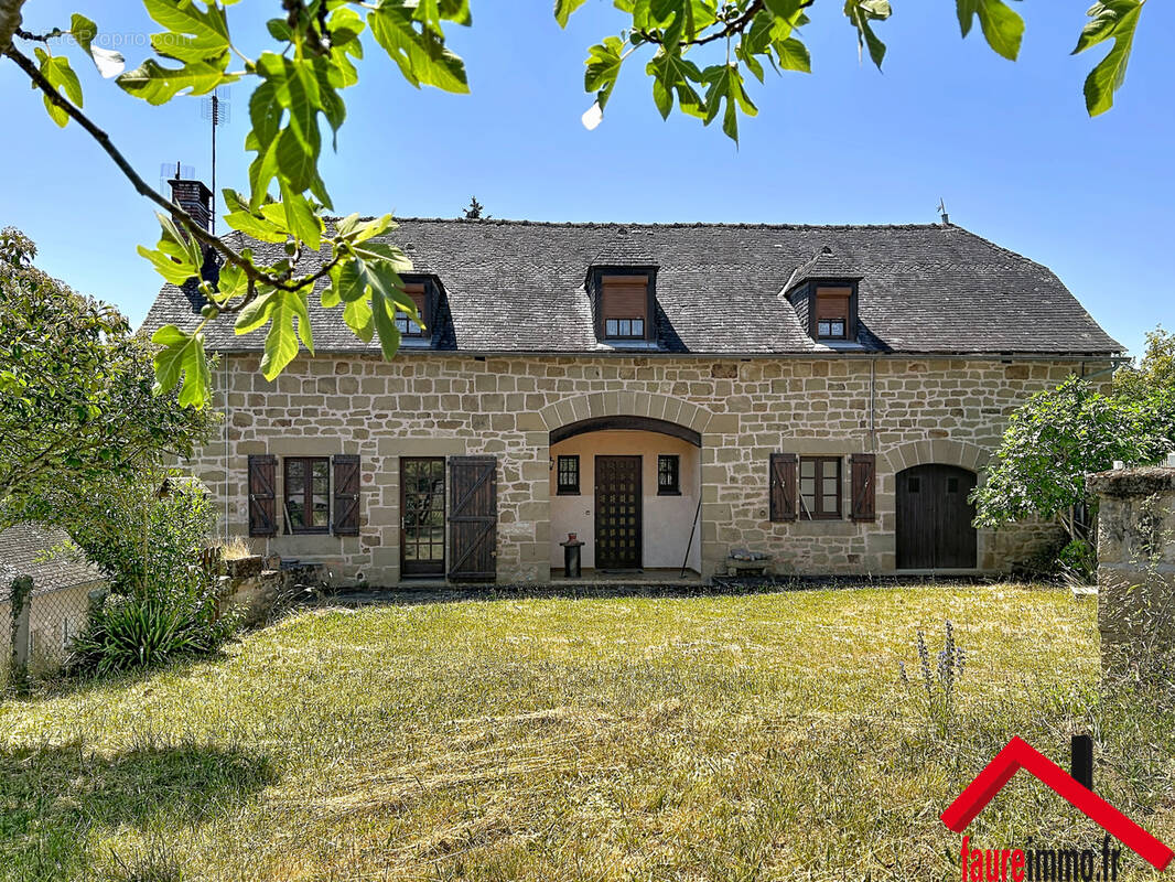 Maison à LISSAC-SUR-COUZE