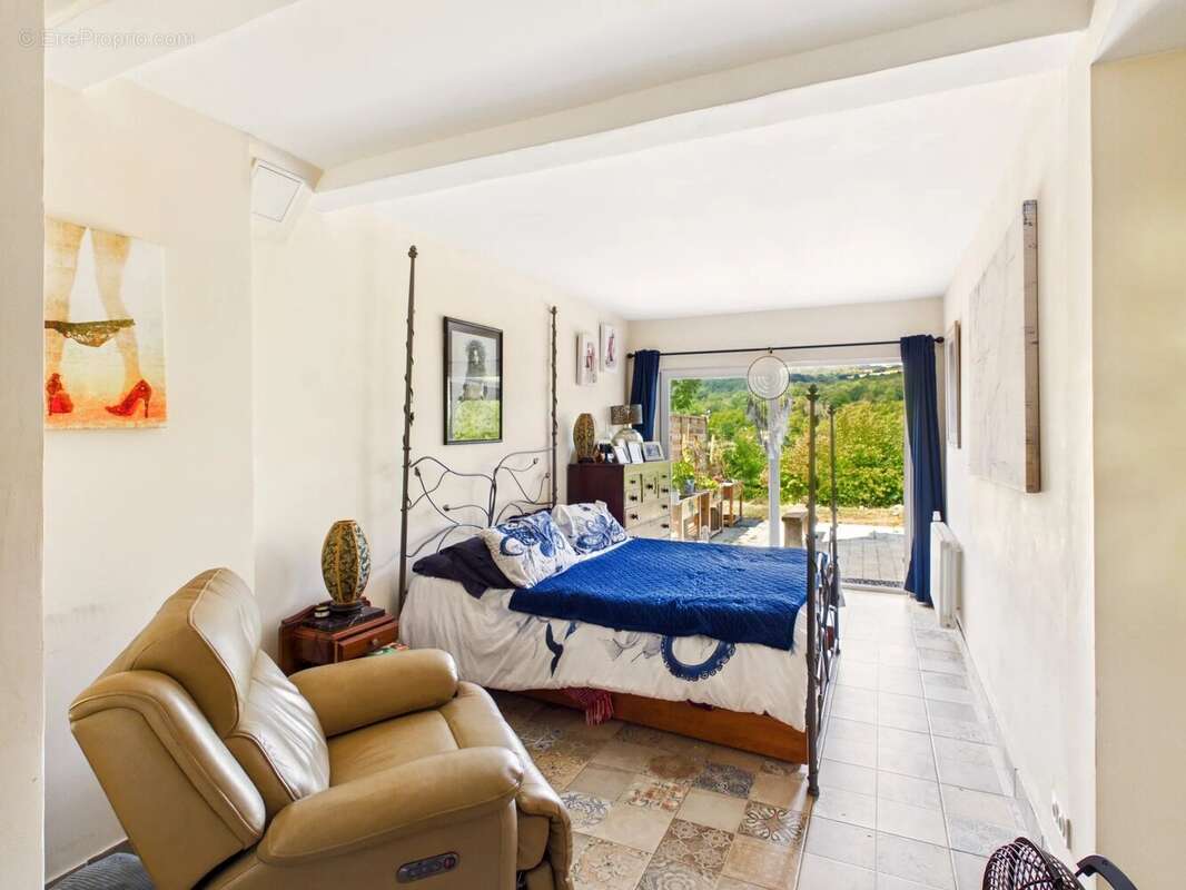 Superb maison sur un grand terrain avec vues imprenables - photo 7