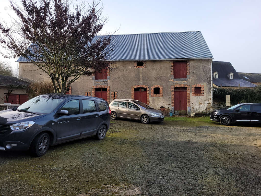 Maison à ASNIERES-SUR-VEGRE