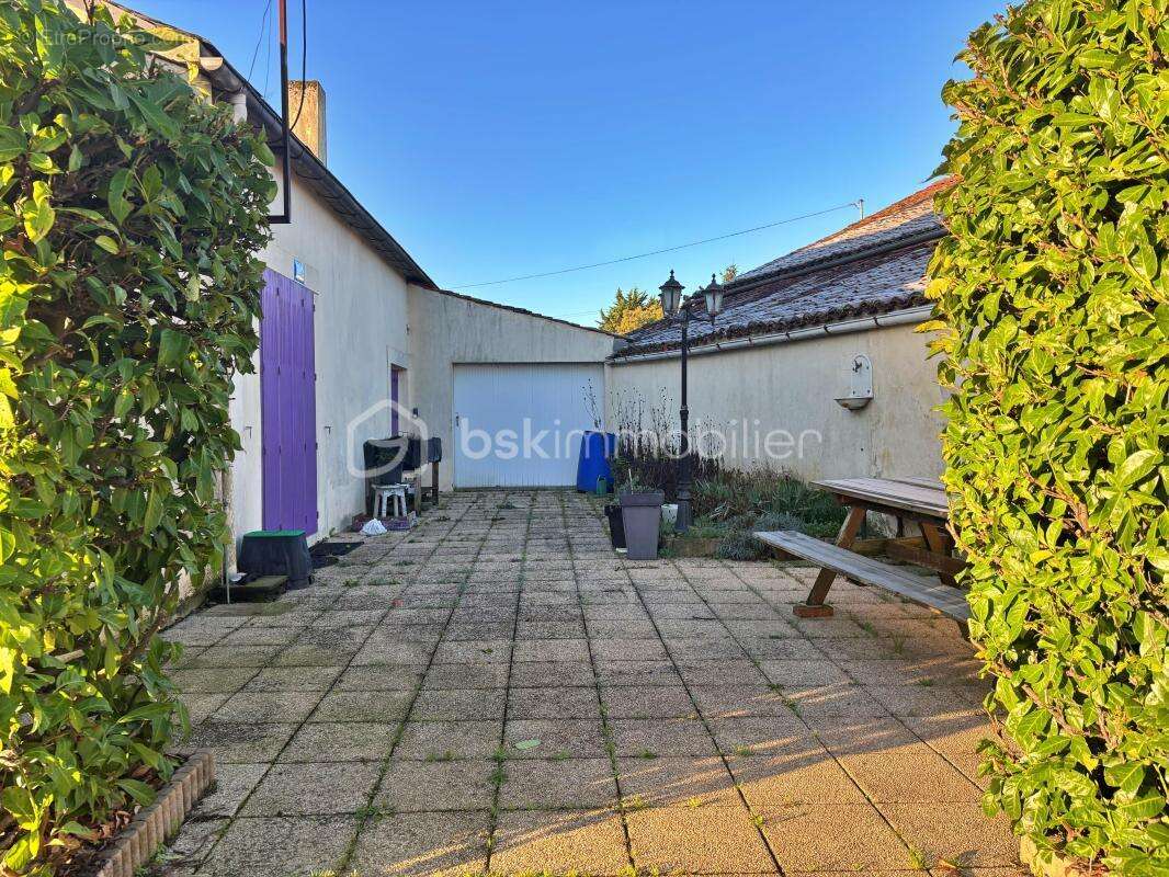 Maison à SAINT-MAURICE-DES-NOUES